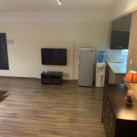 Ferienwohnung Kika Court 2 Paralimni Exterior foto