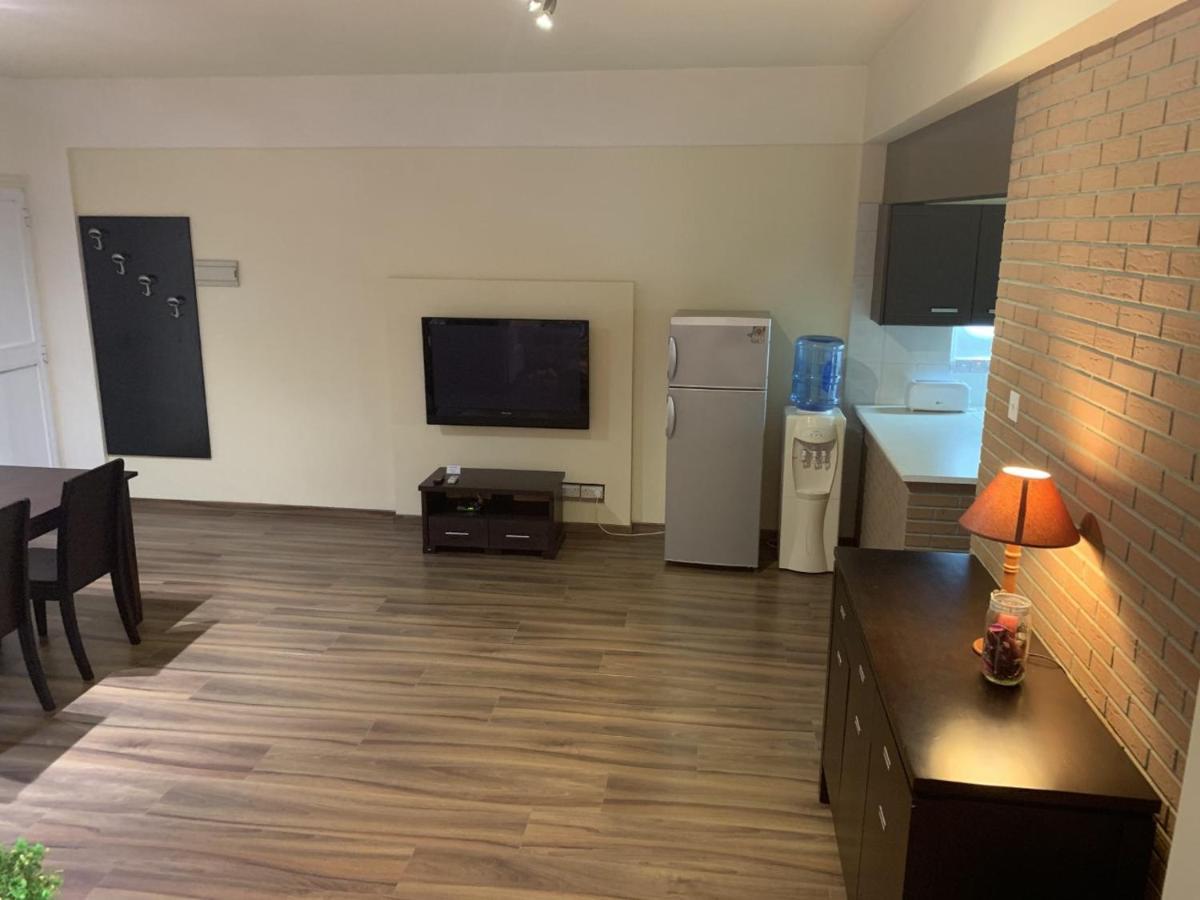 Ferienwohnung Kika Court 2 Paralimni Exterior foto