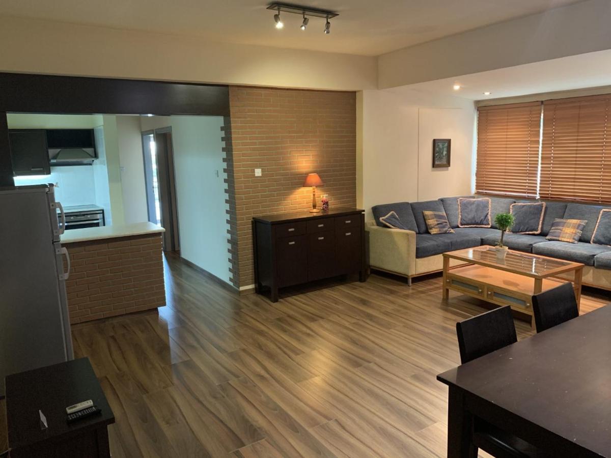 Ferienwohnung Kika Court 2 Paralimni Exterior foto