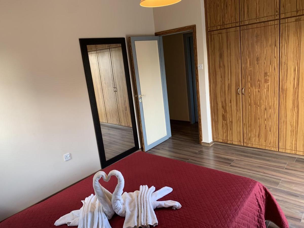 Ferienwohnung Kika Court 2 Paralimni Exterior foto